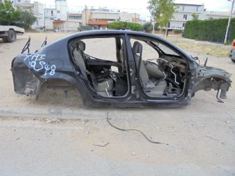 Τροπέτο Αμάξι κομπλέ Χωρις Μηχανη Και Χωρις Αξονα (Φτερα Πισω Ελαττωματικα) για RENAULT MEGANE (2002 - 2005) (LM) (KM) (EM) (CM)  *ΔΒ* - 