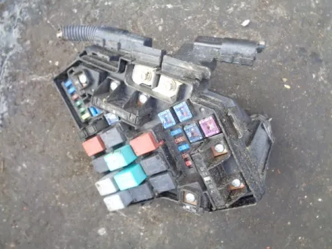 Ασφαλειοθήκη Μπαταρίας για HONDA CIVIC (2006 - 2009) (FD - K - N) 1300 (LDA2) petrol 95 (FD3) IMA Hybrid SOHC 8V iDSi-VTEC *Δ* Ασφαλειοθήκη Μπαταρίας για HONDA CIVIC (2006 - 2009) (FD - K - N) 1300 (LDA2) petrol 95 (FD3) IMA Hybrid SOHC 8V iDSi-VTEC *Δ*
