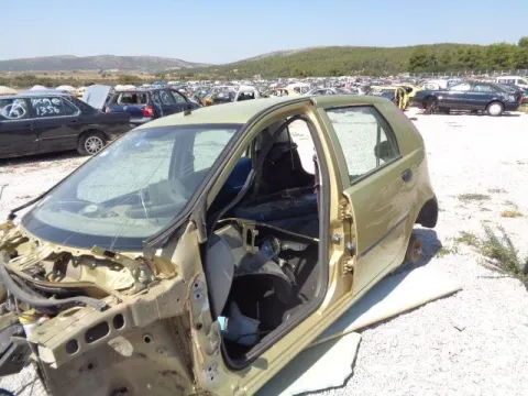 Τροπέτο Αμάξι Χ. Μηχανή Χ. Σασμαν για FIAT PUNTO (1999 - 2003) (188) Ηatchback - 5dr 1201 (188A4.000) Petrol 60 *ΔΒ* Τροπέτο Αμάξι Χ. Μηχανή Χ. Σασμαν για FIAT PUNTO (1999 - 2003) (188) Ηatchback - 5dr 1201 (188A4.000) Petrol 60 *ΔΒ*