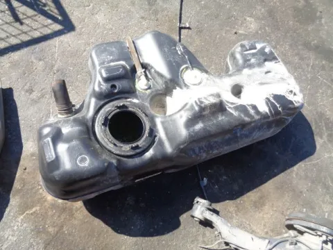 Δεξαμενή Καυσίμου (Ρεζερβουάρ) για NISSAN D40 NAVARA (2005 - 2010) 2500 (YD25DDTi) Diesel 144 dCi *ΔΒ* Δεξαμενή Καυσίμου (Ρεζερβουάρ) για NISSAN D40 NAVARA (2005 - 2010) 2500 (YD25DDTi) Diesel 144 dCi *ΔΒ*