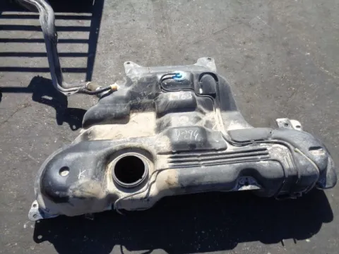 Δεξαμενή Καυσίμου (Ρεζερβουάρ) 8200268930 για RENAULT MEGANE (2006 - 2008) (LM) (KM) (EM) (CM)  *ΔΒ* Δεξαμενή Καυσίμου (Ρεζερβουάρ) 8200268930 για RENAULT MEGANE (2006 - 2008) (LM) (KM) (EM) (CM)  *ΔΒ*