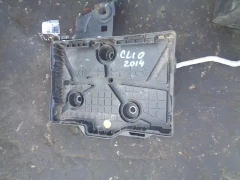 Βάση Μπαταρίας για RENAULT CLIO (2013 - ) *Δ* Βάση Μπαταρίας για RENAULT CLIO (2013 - ) *Δ*