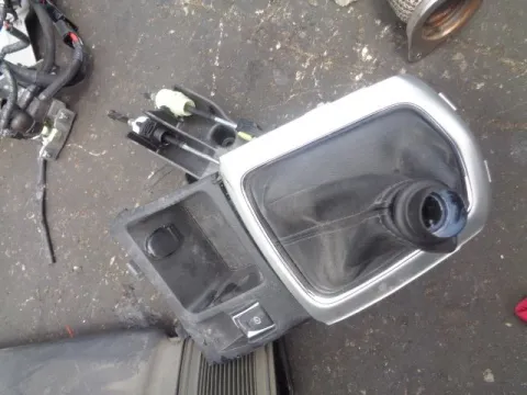 Μοχλός Ταχυτήτων με Χειρόφρενο Ηλεκτρικό για NISSAN QASHQAI (2014 - ) *Δ* Μοχλός Ταχυτήτων με Χειρόφρενο Ηλεκτρικό για NISSAN QASHQAI (2014 - ) *Δ*