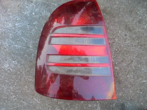 Φανάρι Πίσω Αριστερό για SKODA SUPERB (2003 - 2007) (3U4) Φανάρι Πίσω Αριστερό για SKODA SUPERB (2003 - 2007) (3U4)
