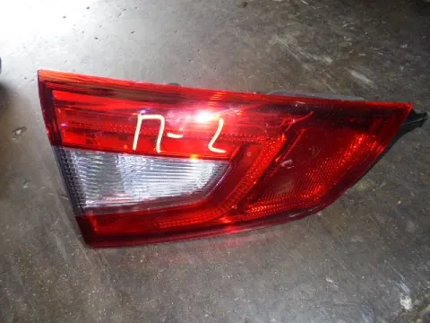 Φανάρι Πίσω Αριστερό Καπού για NISSAN QASHQAI (2014 - ) Φανάρι Πίσω Αριστερό Καπού για NISSAN QASHQAI (2014 - )