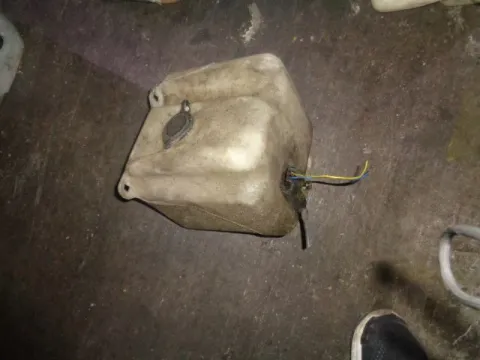 Δοχείο Υαλοκαθαριστήρων Με Μοτέρ για HYUNDAI GALLOPER (1991 - 1998) Δοχείο Υαλοκαθαριστήρων Με Μοτέρ για HYUNDAI GALLOPER (1991 - 1998)