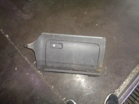 Ντουλαπάκι για VW GOLF (2004 - 2008) Mk5 (1K1) **Γ**