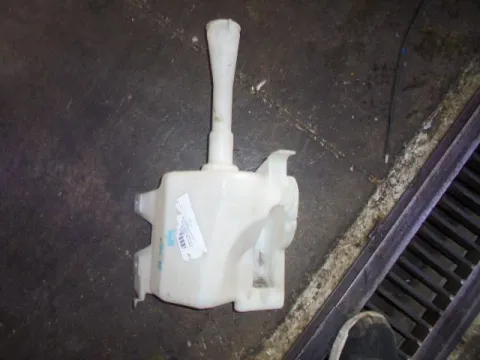 Δοχείο Υαλοκαθαριστήρων για NISSAN ALMERA (2000 - 2002) (N16) Δοχείο Υαλοκαθαριστήρων για NISSAN ALMERA (2000 - 2002) (N16)