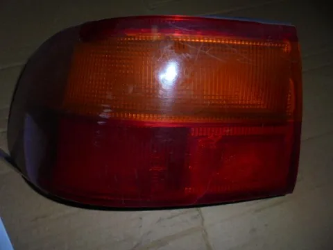 Φανάρι Πίσω Αριστερό Λίγο Ραγισμένο για HONDA CIVIC (1992 - 1995) (EG - H - J) Sedan - 4dr Φανάρι Πίσω Αριστερό Λίγο Ραγισμένο για HONDA CIVIC (1992 - 1995) (EG - H - J) Sedan - 4dr