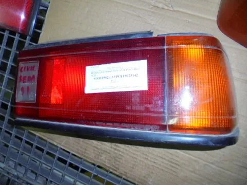 Φανάρι Πίσω Δεξί για HONDA CIVIC (1988 -1990) (EC - D - E - F) Sedan - 4dr Φανάρι Πίσω Δεξί για HONDA CIVIC (1988 -1990) (EC - D - E - F) Sedan - 4dr