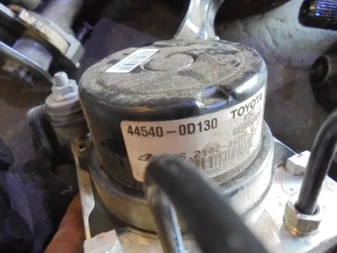 Μονάδα ABS 445400d130 για TOYOTA YARIS (2012 - 2014) ( ) 1400 Diesel D4-D 90hp (1ND) -  Μονάδα ABS 445400d130 για TOYOTA YARIS (2012 - 2014) ( ) 1400 Diesel D4-D 90hp (1ND) -