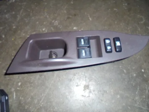 Διακόπτης Πόρτας Παραθύρων Κεντρικός Αριστερής 2-Πλος για TOYOTA IQ (2009 - ) (AJ1)