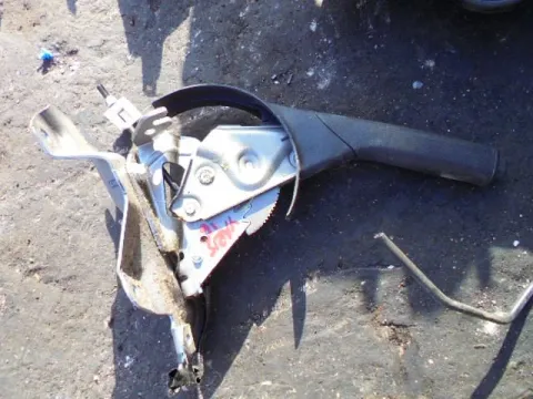 Καστάνια Χειροφρένου για TOYOTA YARIS (2015 - ) *Δ* Καστάνια Χειροφρένου για TOYOTA YARIS (2015 - ) *Δ*