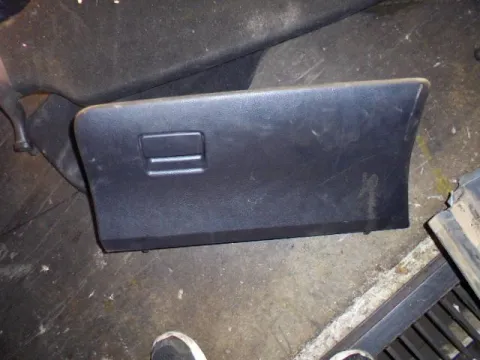 Ντουλαπάκι για TOYOTA YARIS (2015 - ) **Γ**