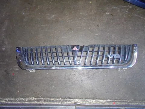 Μάσκα για MITSUBISHI PAJERO (2001 - 2008) SPORT (K90) Μάσκα για MITSUBISHI PAJERO (2001 - 2008) SPORT (K90)