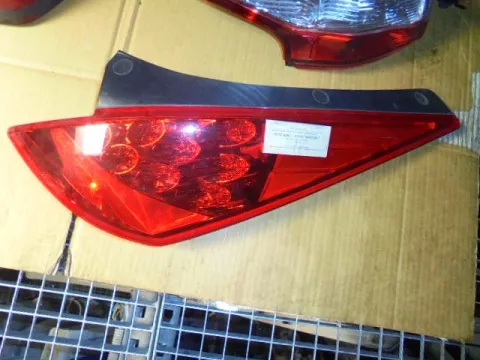 Φανάρι Πίσω Δεξί για NISSAN 350Z (2005 - 2006) (Z33) Φανάρι Πίσω Δεξί για NISSAN 350Z (2005 - 2006) (Z33)