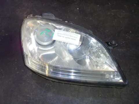 Φανάρι Εμπρός Δεξί για MERCEDES M-CLASS (2005 - 2008) (W164) Φανάρι Εμπρός Δεξί για MERCEDES M-CLASS (2005 - 2008) (W164)
