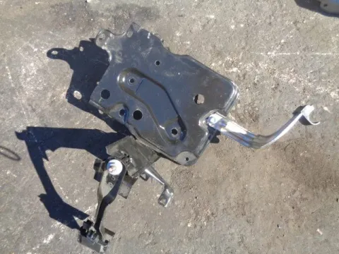 Βάση Μπαταρίας για TOYOTA YARIS (2015 - ) *Δ* Βάση Μπαταρίας για TOYOTA YARIS (2015 - ) *Δ*