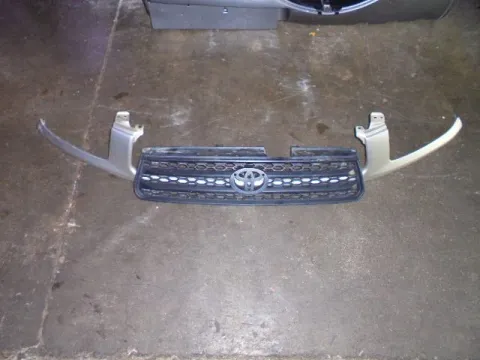 Μάσκα για TOYOTA RAV-4 (2000 - 2004) (XA20) Μάσκα για TOYOTA RAV-4 (2000 - 2004) (XA20)