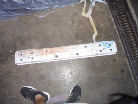 Τραβέρσα Προφυλακτήρα Πίσω για TOYOTA AURIS (2013 - 2015)