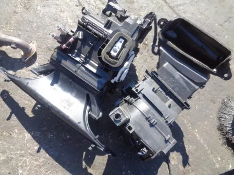 Ψύκτης (Εβαπορέτα) με Μοτέρ Καλοριφέρ για TOYOTA YARIS (2015 - )  *Α* (ΔΩΜΑΤΙΟ) Ψύκτης (Εβαπορέτα) με Μοτέρ Καλοριφέρ για TOYOTA YARIS (2015 - )  *Α* (ΔΩΜΑΤΙΟ)