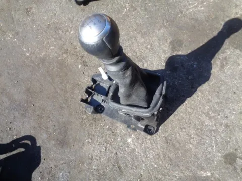 Μοχλός Ταχυτήτων Χ.Ντίζες για TOYOTA YARIS (2015 - ) *Δ* Μοχλός Ταχυτήτων Χ.Ντίζες για TOYOTA YARIS (2015 - ) *Δ*