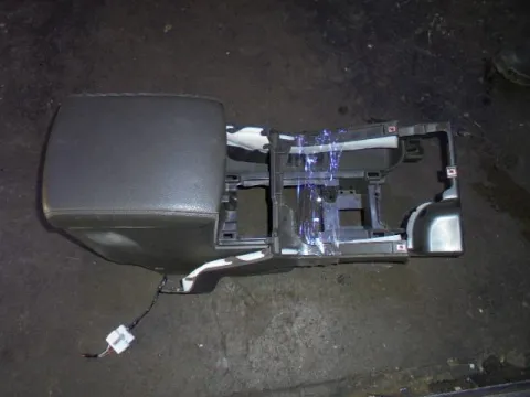 Υποβραχιόνιο(Τεμπέλης) για NISSAN D40 NAVARA (2005 - 2010) **Γ** Υποβραχιόνιο(Τεμπέλης) για NISSAN D40 NAVARA (2005 - 2010) **Γ**
