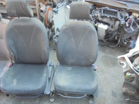 Καθίσματα Σετ Εμπρός για TOYOTA YARIS (2006 - 2009) (KL9) Hatchback - 5dr *Α* Καθίσματα Σετ Εμπρός για TOYOTA YARIS (2006 - 2009) (KL9) Hatchback - 5dr *Α*