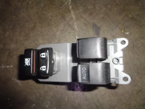 Διακόπτης Πόρτας Παραθύρων Κεντρικός Αριστερής 2ΠΛΟΣ 10PIN για TOYOTA YARIS (2015 - ) Hatchback - 3dr