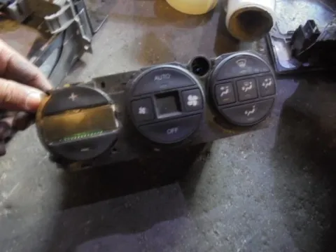 Χειριστήρια Καλοριφέρ για OPEL VECTRA (1996 - 1998) B 2000 (X20XEV) Petrol 136 16 valve Χειριστήρια Καλοριφέρ για OPEL VECTRA (1996 - 1998) B 2000 (X20XEV) Petrol 136 16 valve