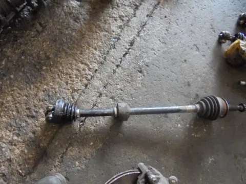 Ημιαξόνιο Εμπρός Δεξί για TOYOTA YARIS (2015 - ) Ημιαξόνιο Εμπρός Δεξί για TOYOTA YARIS (2015 - )