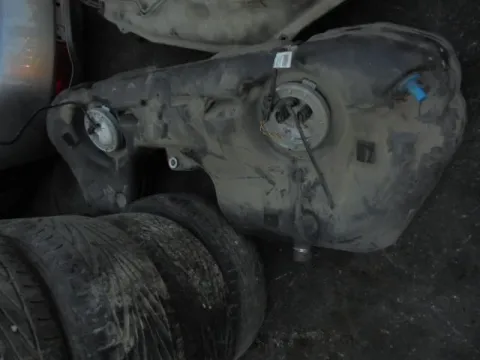 Δεξαμενή Καυσίμου (Ρεζερβουάρ) για BMW 3 Series (2005 - 2008) (E90-1-2-3) *ΔΒ* Δεξαμενή Καυσίμου (Ρεζερβουάρ) για BMW 3 Series (2005 - 2008) (E90-1-2-3) *ΔΒ*