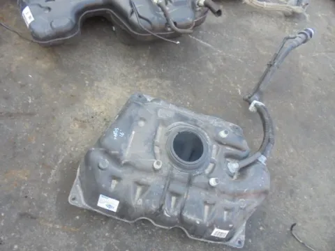Δεξαμενή Καυσίμου (Ρεζερβουάρ) για TOYOTA YARIS (2015 - ) 1400 Turbo Diesel D-4D 90hp *ΔΒ* Δεξαμενή Καυσίμου (Ρεζερβουάρ) για TOYOTA YARIS (2015 - ) 1400 Turbo Diesel D-4D 90hp *ΔΒ*