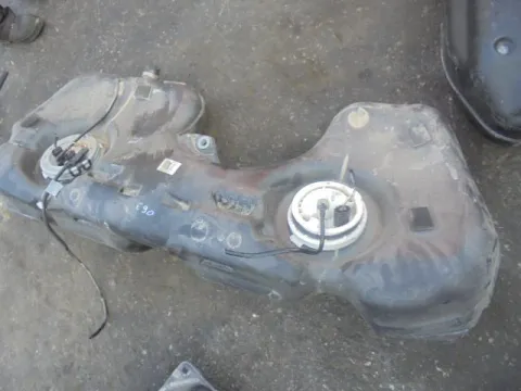 Δεξαμενή Καυσίμου (Ρεζερβουάρ) για BMW 3 Series (2005 - 2008) (E90-1-2-3)  *ΔΒ* Δεξαμενή Καυσίμου (Ρεζερβουάρ) για BMW 3 Series (2005 - 2008) (E90-1-2-3)  *ΔΒ*