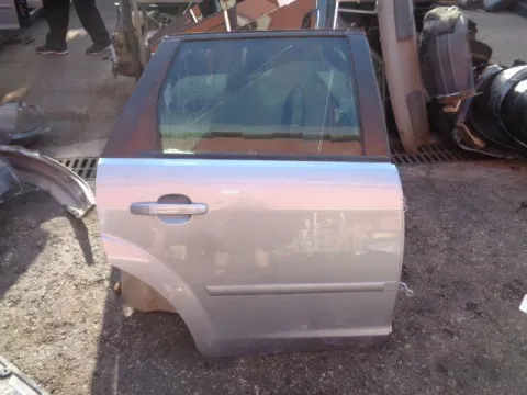 Πόρτα Πίσω Δεξιά για FORD FOCUS (2004 - 2008) Mk2a (DA3 - C307) S-Wagon - 5dr **Γ** Πόρτα Πίσω Δεξιά για FORD FOCUS (2004 - 2008) Mk2a (DA3 - C307) S-Wagon - 5dr **Γ**