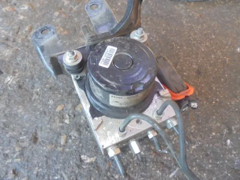 Μονάδα ABS 445400D020 για TOYOTA YARIS (2015 - ) Μονάδα ABS 445400D020 για TOYOTA YARIS (2015 - )