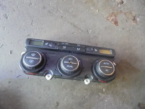 Χειριστήρια Καλοριφέρ 1K007044DA για VW TIGUAN (2008 - 2012) (5N) Χειριστήρια Καλοριφέρ 1K007044DA για VW TIGUAN (2008 - 2012) (5N)