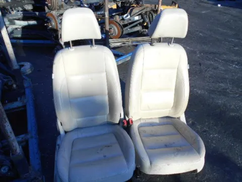 Καθίσματα Σετ Εμπρός για VW TIGUAN (2008 - 2012) (5N) *Α* Καθίσματα Σετ Εμπρός για VW TIGUAN (2008 - 2012) (5N) *Α*