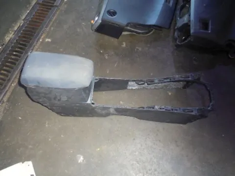 Υποβραχιόνιο(Τεμπέλης) για TOYOTA AURIS (2016 - ) **Γ** Υποβραχιόνιο(Τεμπέλης) για TOYOTA AURIS (2016 - ) **Γ**