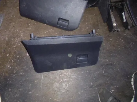 Ντουλαπάκι για TOYOTA YARIS (2015 - ) **Γ**