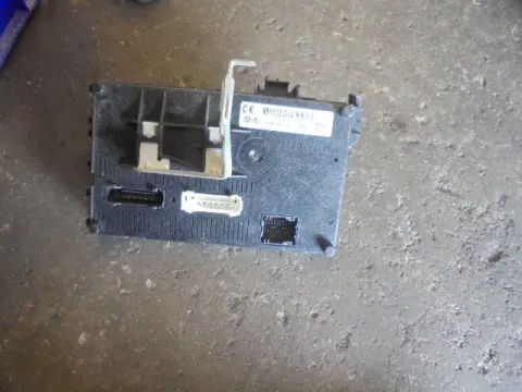 Ασφαλειοθήκη Μηχανής 216701027A για RENAULT CLIO (2001 - 2005) (BB_) (CB_) Ασφαλειοθήκη Μηχανής 216701027A για RENAULT CLIO (2001 - 2005) (BB_) (CB_)