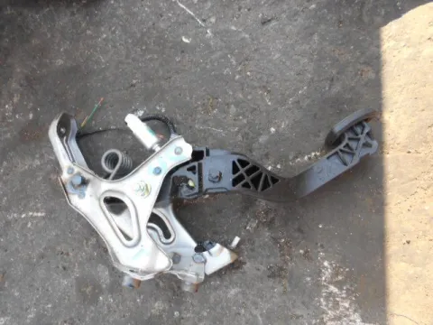 Πετάλ Συμπλέκτη για TOYOTA YARIS (2012 - 2014) ( ) *Δ* Πετάλ Συμπλέκτη για TOYOTA YARIS (2012 - 2014) ( ) *Δ*