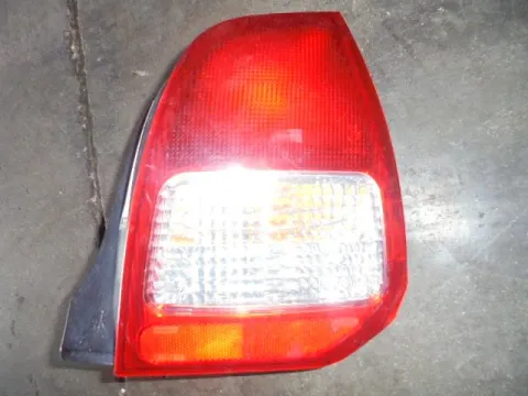 Φανάρι Πίσω Δεξί Ελαττωματικό για MITSUBISHI COLT (1999 - 2004) (CJ) Φανάρι Πίσω Δεξί Ελαττωματικό για MITSUBISHI COLT (1999 - 2004) (CJ)