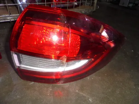 Φανάρι Πίσω Δεξί για FORD C-MAX (2014 - ) Φανάρι Πίσω Δεξί για FORD C-MAX (2014 - )