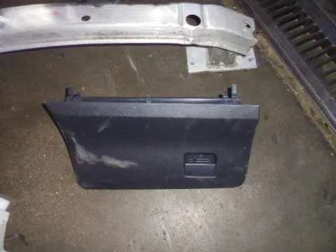 Ντουλαπάκι για TOYOTA YARIS (2015 - ) *Γ* Ντουλαπάκι για TOYOTA YARIS (2015 - ) *Γ*