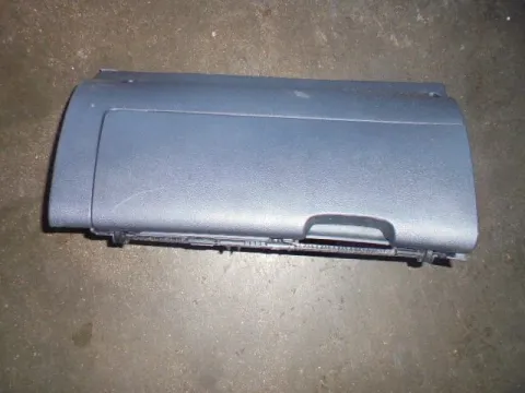 Ντουλαπάκι για SKODA OCTAVIA (2008 - 2013) 5 (1Z3-5) *Γ* Ντουλαπάκι για SKODA OCTAVIA (2008 - 2013) 5 (1Z3-5) *Γ*