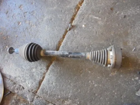 Ημιαξόνιο Εμπρός Αριστερό για SKODA OCTAVIA (2008 - 2013) 5 (1Z3-5) 1600 (CAYC) Diesel 105 Ημιαξόνιο Εμπρός Αριστερό για SKODA OCTAVIA (2008 - 2013) 5 (1Z3-5) 1600 (CAYC) Diesel 105