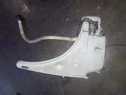 Δοχείο Υαλοκαθαριστήρων Με Μοτέρ για BMW 1 Series (2004 - 2007) (E87) , (2007 - 2012) Δοχείο Υαλοκαθαριστήρων Με Μοτέρ για BMW 1 Series (2004 - 2007) (E87) , (2007 - 2012)
