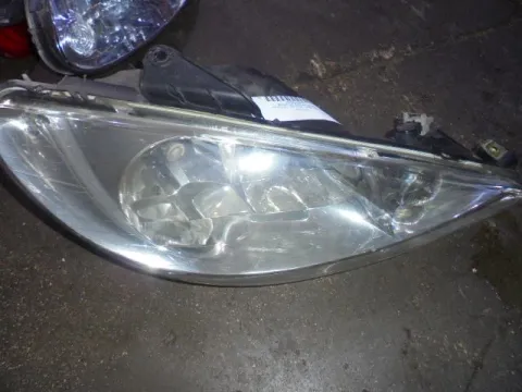 Φανάρι Εμπρός Δεξί Ελαττωματικό για PEUGEOT 206 (2000 - 2008) CC Φανάρι Εμπρός Δεξί Ελαττωματικό για PEUGEOT 206 (2000 - 2008) CC