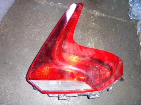 Φανάρι Πίσω Δεξί για VOLVO V40 (2013 - ) Φανάρι Πίσω Δεξί για VOLVO V40 (2013 - )